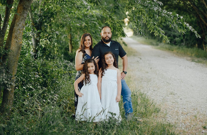 Two Cox Elementary students, fourth-grader Daniela Mendoza and second-grader Sofia Mendoza,...