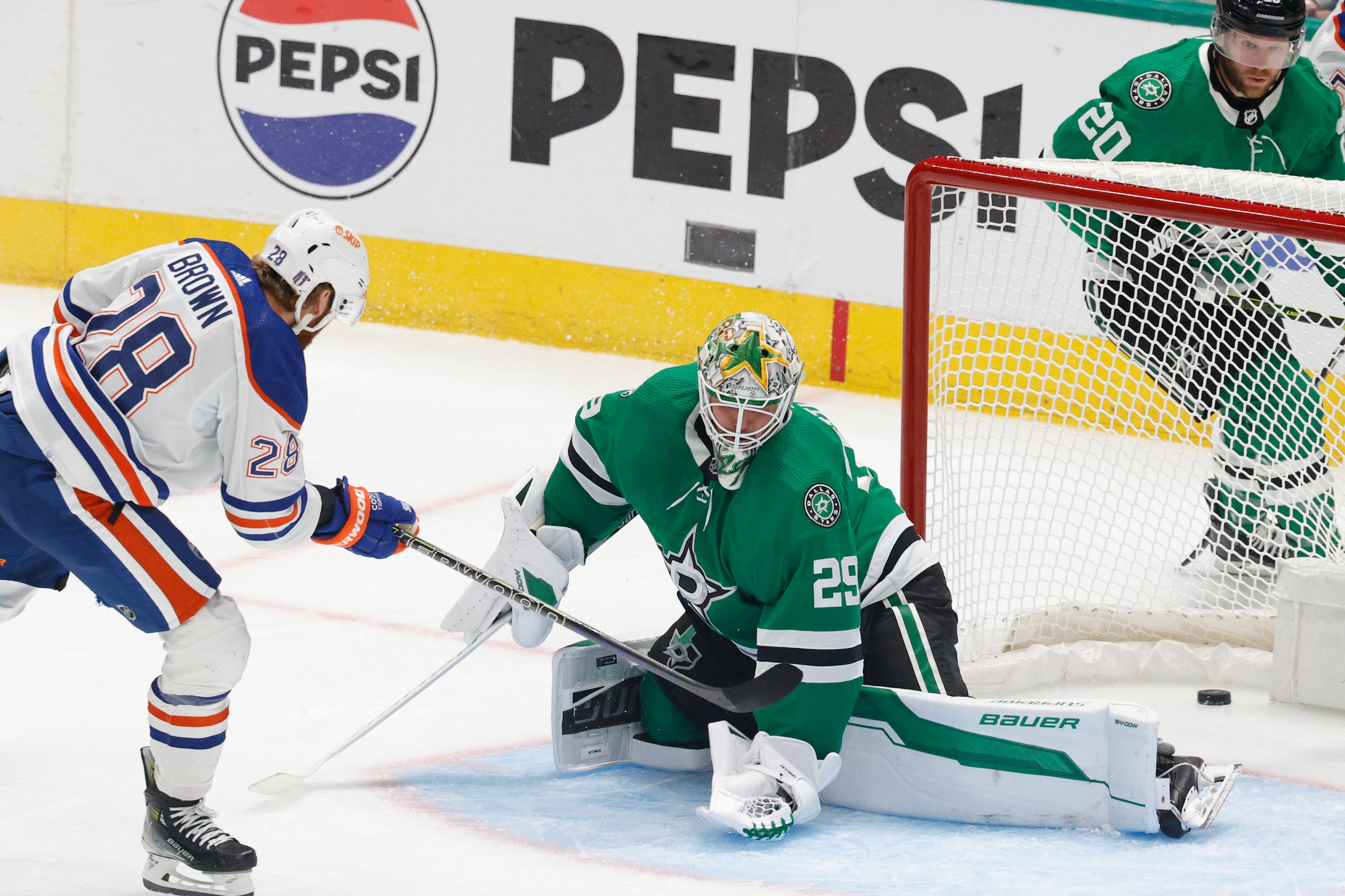 Edmonton Oilers right wing Connor Brown (28) scores a goal against Dallas Stars goaltender...