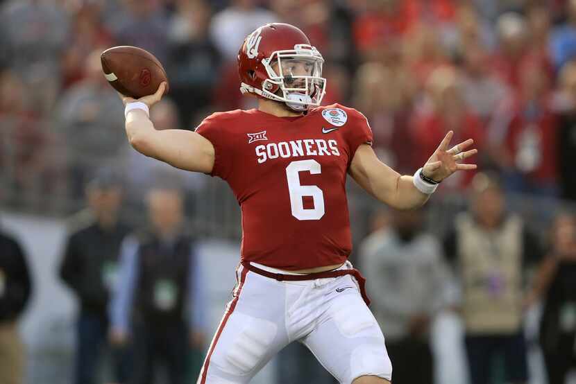 PASADENA, CA - JANUARY 01: Baker Mayfield (#6) of the Oklahoma Sooners attempts a pass...