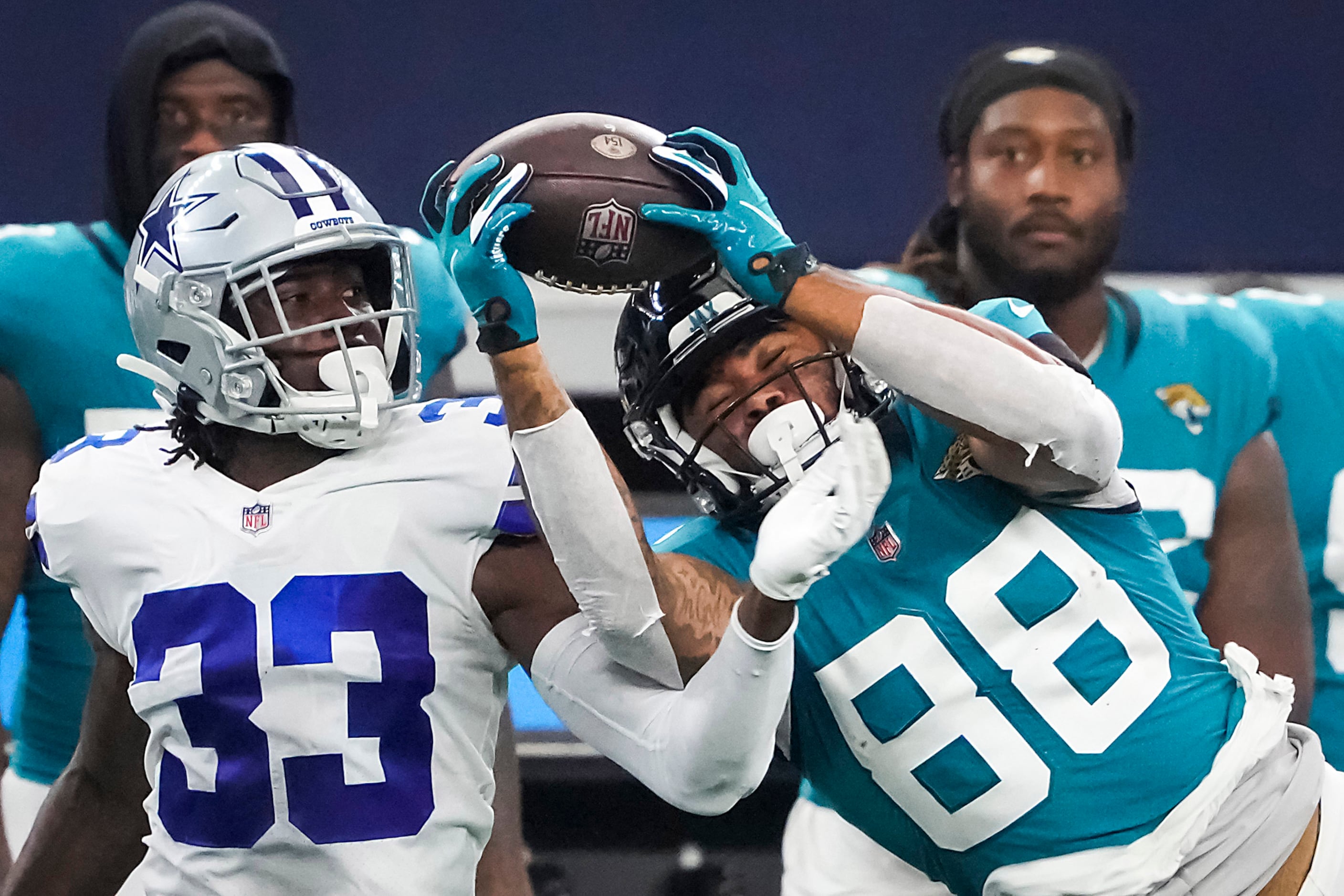 Dallas Cowboys cornerback Nahshon Wright (25) defends during an