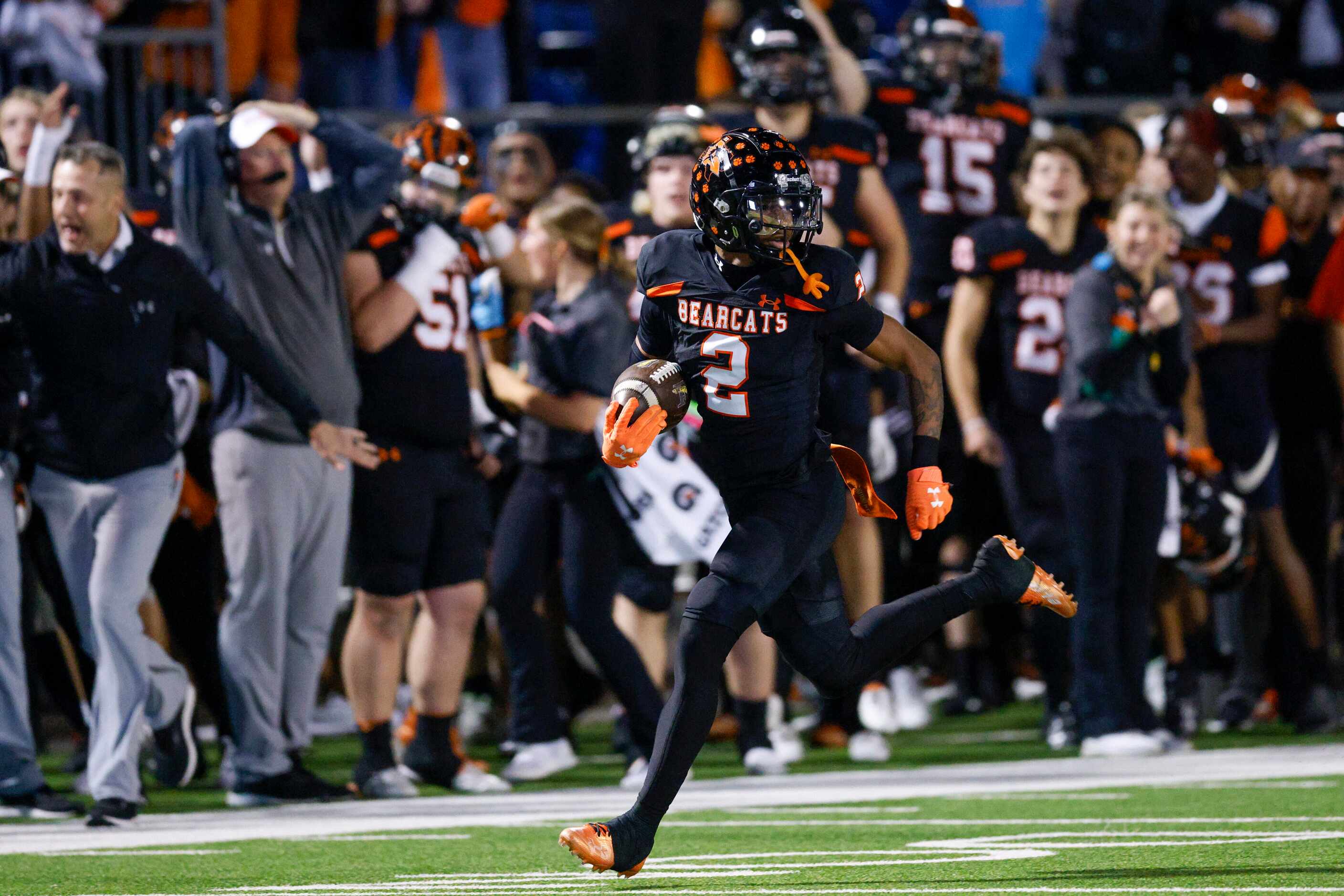 Aledo cornerback Jaden Allen (2) races down field after an interception during the second...