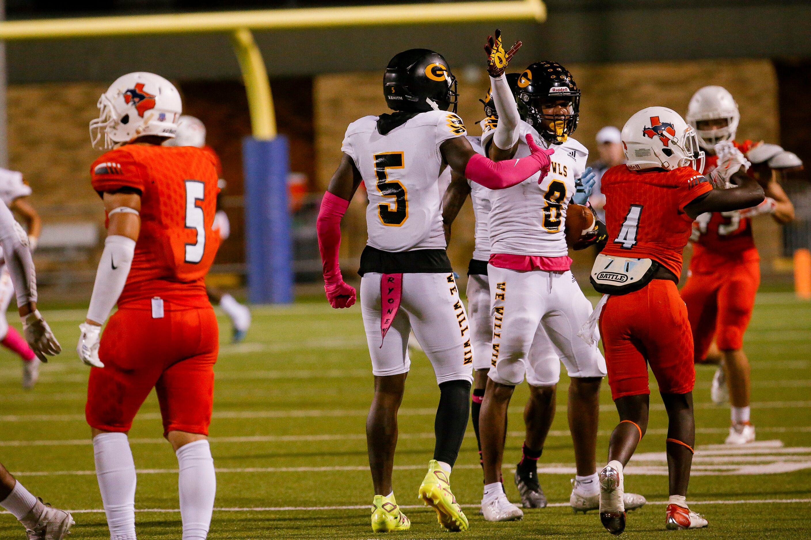 Garland’s wide receiver Ellis Rogers celebrates catching a pass during the second half of a...