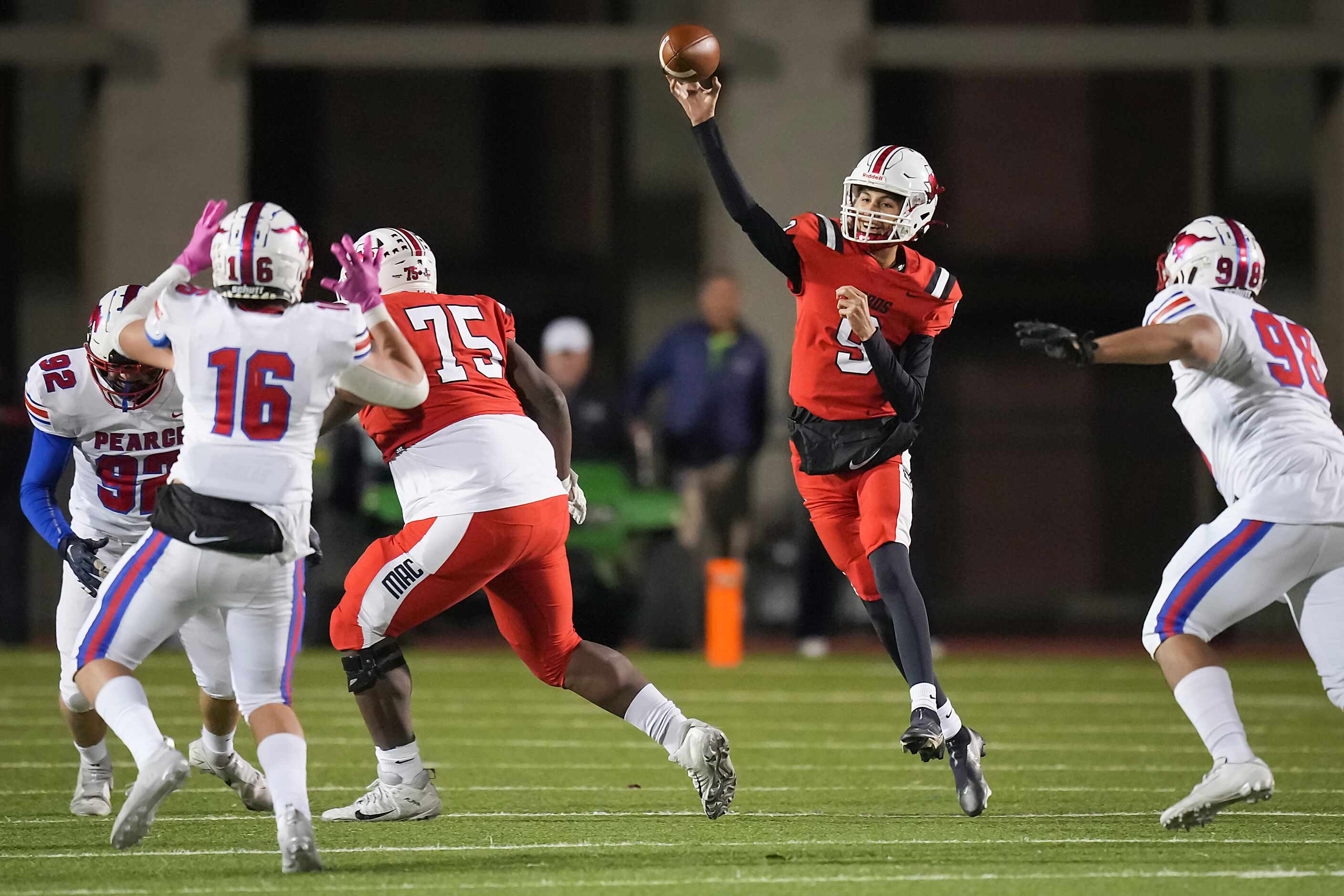 Irving MacArthur quarterback Glendon Casas Willis (9) throws a pass on the run during the...