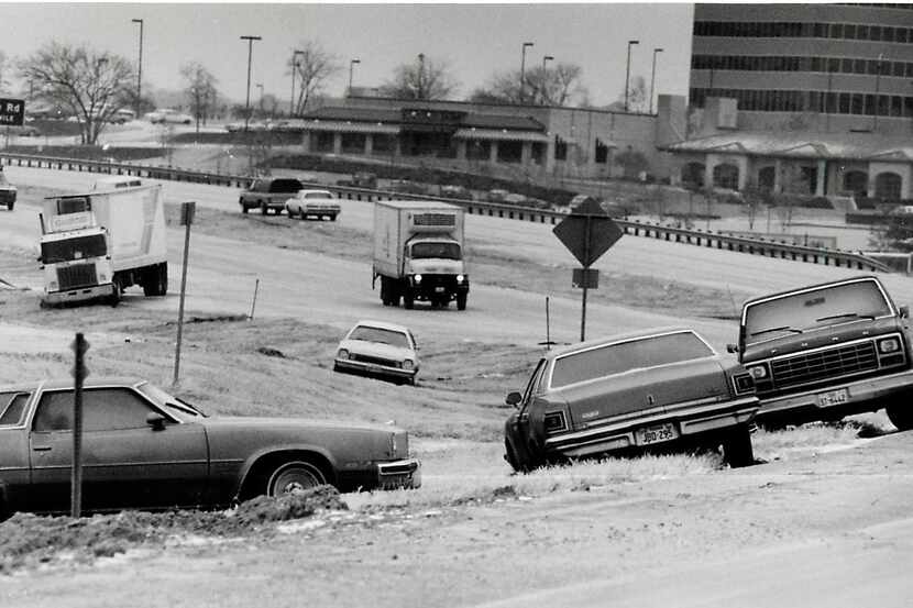 A photo published on Dec. 21, 1983, in The News of Highway 114 near Las Colinas.