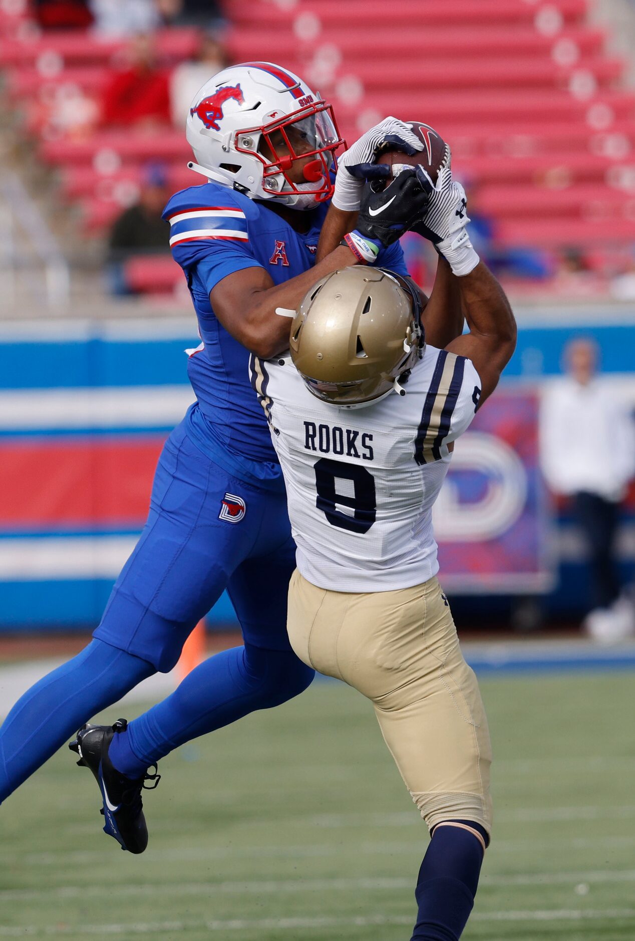 SMU wide receiver Jamarion Carroll (10) fails to make the catch against Navy cornerback...