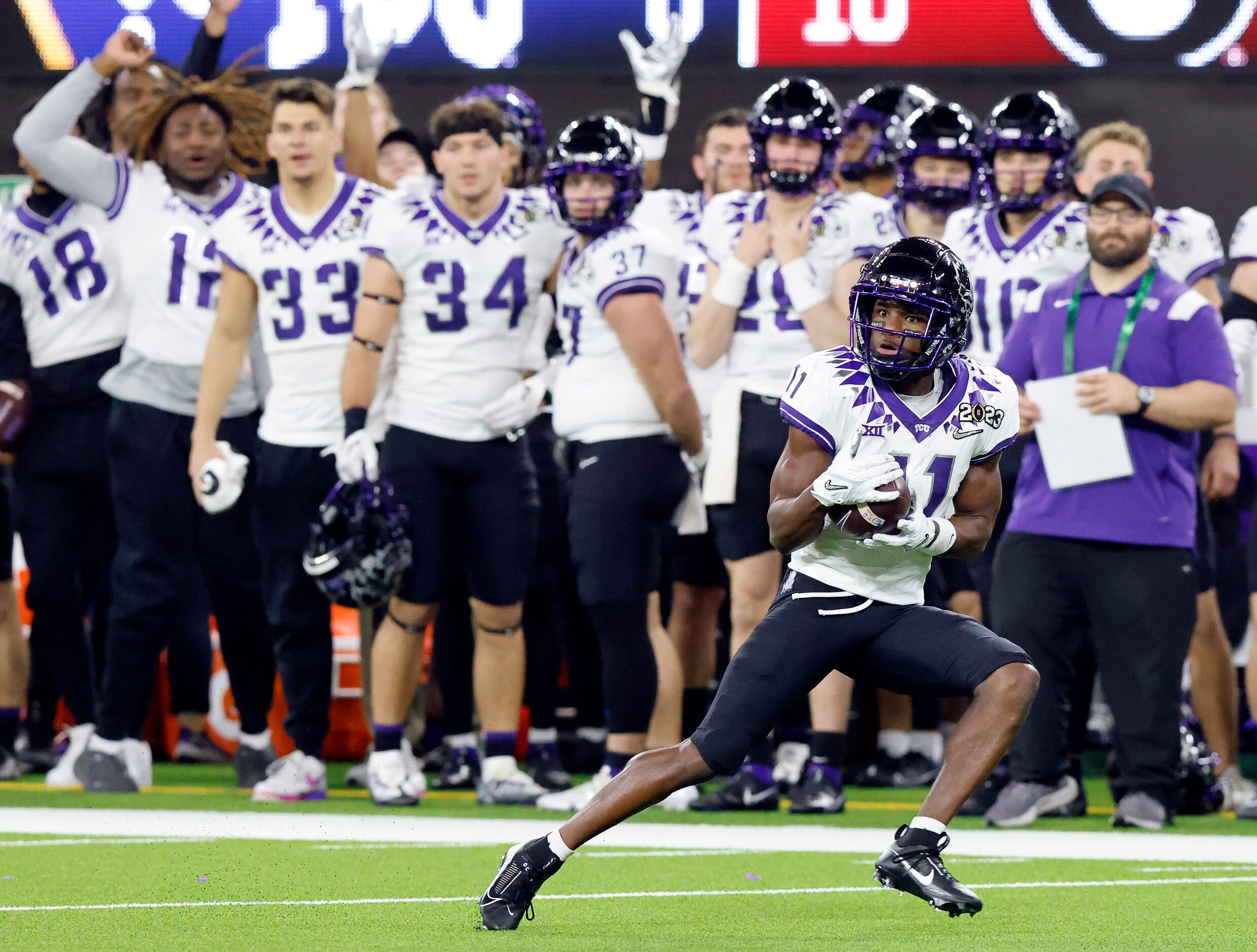 TCU Horned Frogs wide receiver Derius Davis (11) pulls in a long first quarter pass...