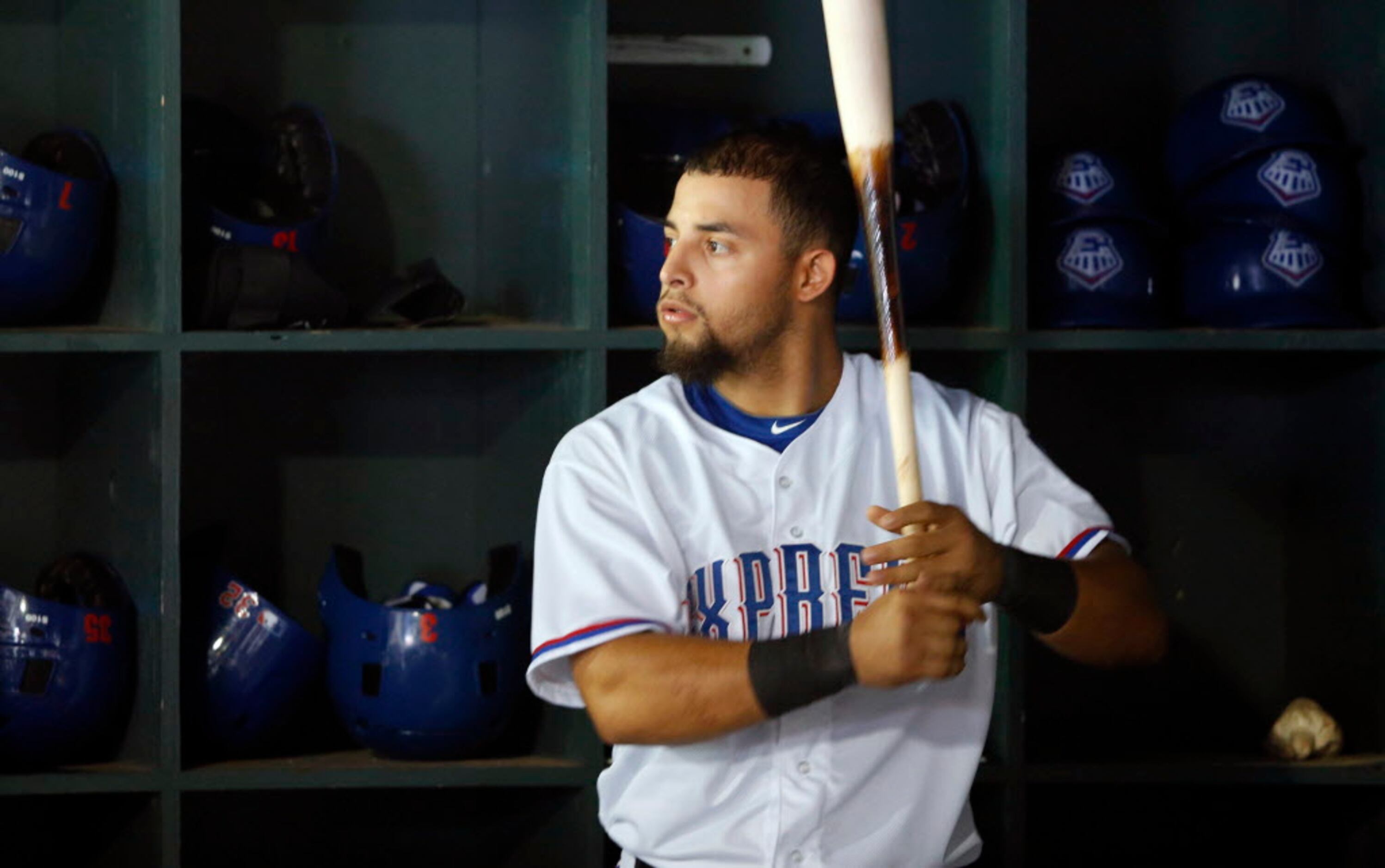 Padres release Rougned Odor