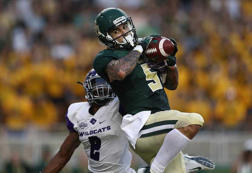 WACO, TX - SEPTEMBER 01:  Jalen Hurd #5 of the Baylor Bears makes a touchdown pass reception...