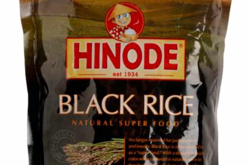 
Black rice has a somewhat chewy texture, which makes it great for stir-frying. 
