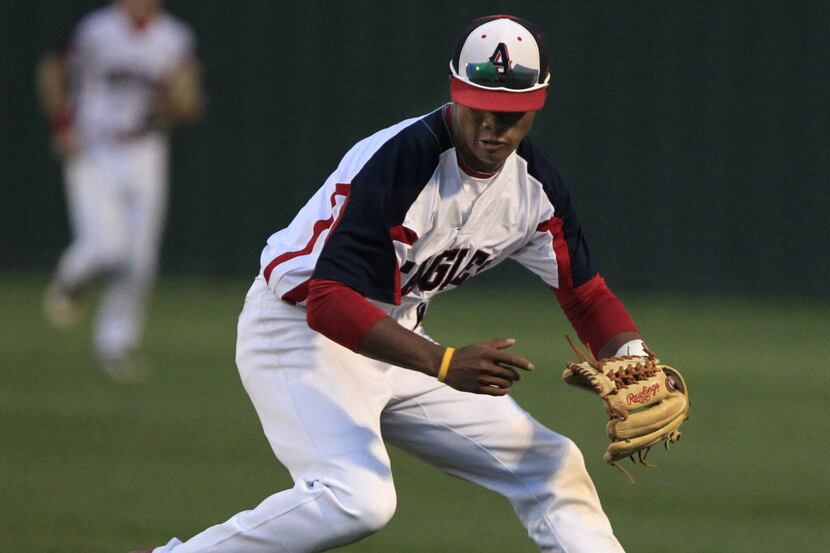 Allen's Kyler Murray (2) tracks down a ground ball during the top of the third inning of...