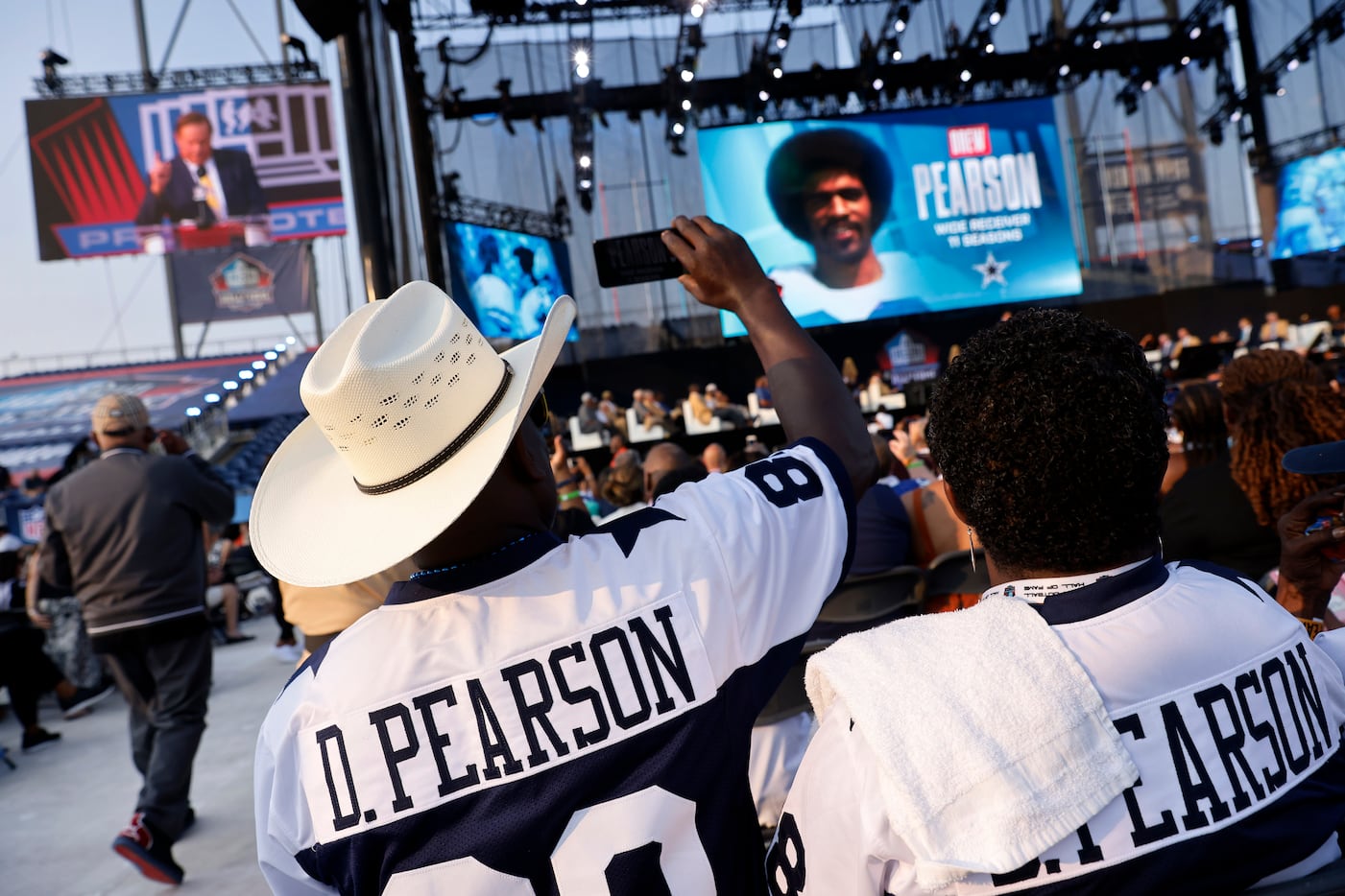 Dallas Cowboys Legend- Drew Pearson visits Amarillo