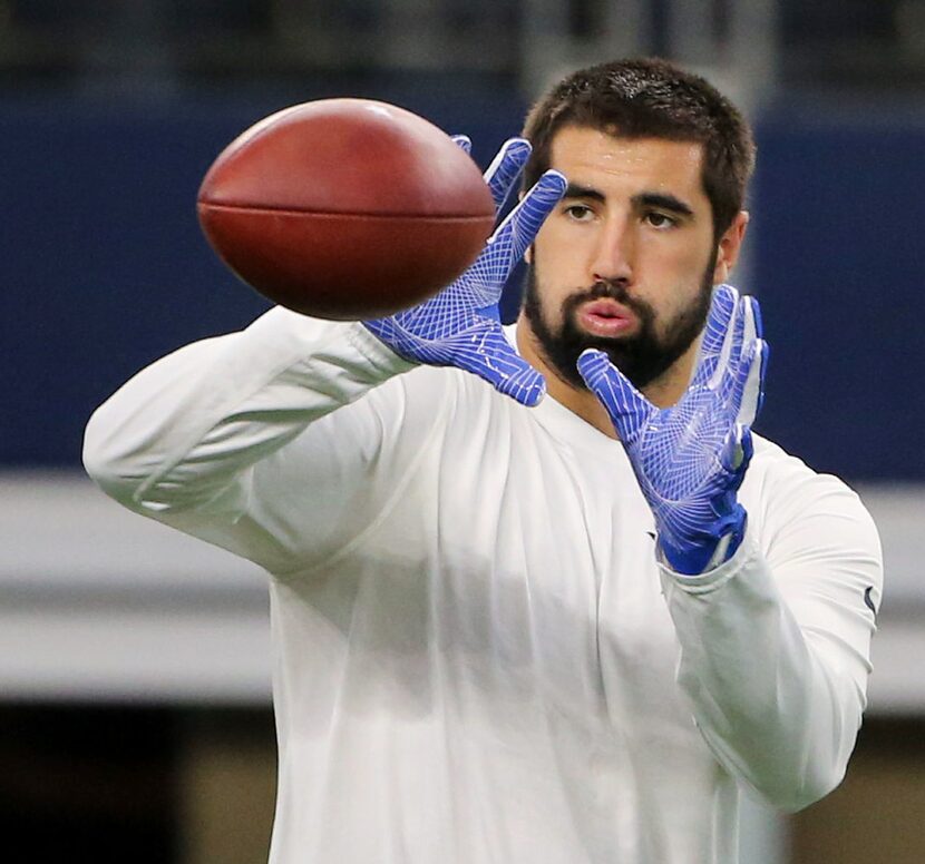 Dallas Cowboys tight end Gavin Escobar (89) catches the ball before a National Football...