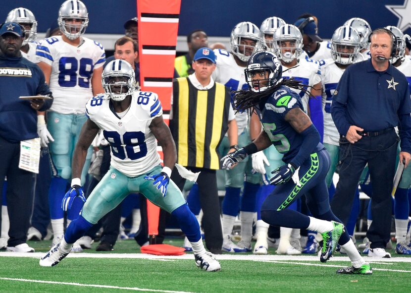 Dez Bryant (88) jugó con Dallas por primera vez en siete semanas.