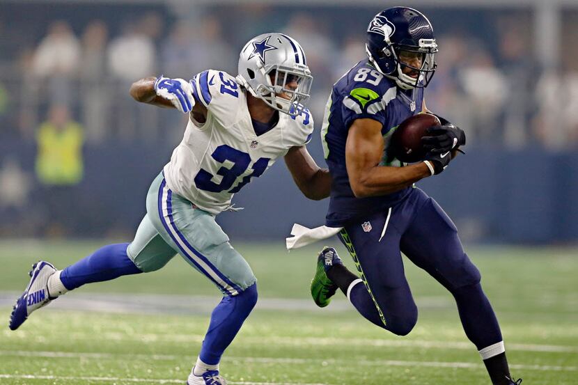 Dallas Cowboys cornerback Byron Jones (31) chases down Seattle Seahawks wide receiver Doug...