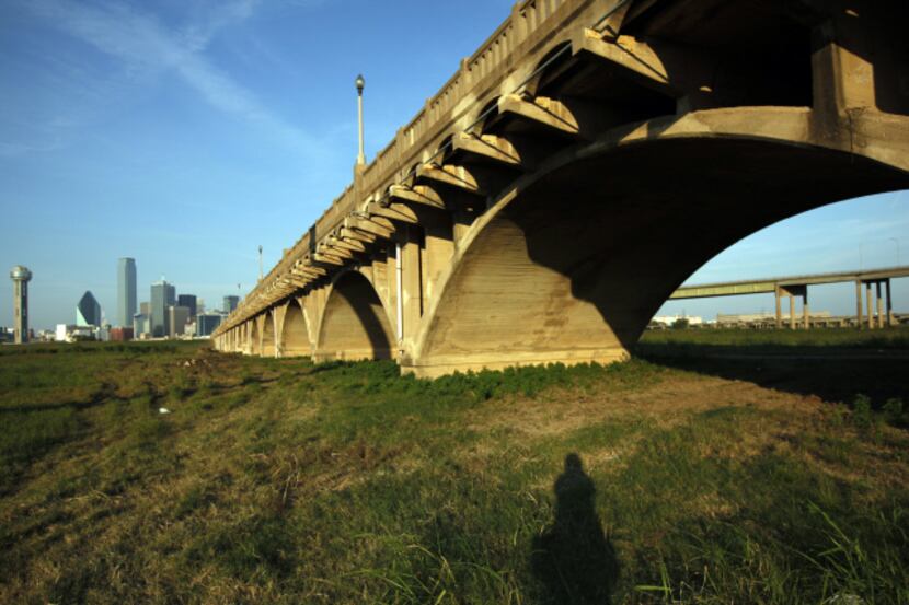 The Houston Street Viaduct will be closed early monday for construction of a downtown-to-Oak...