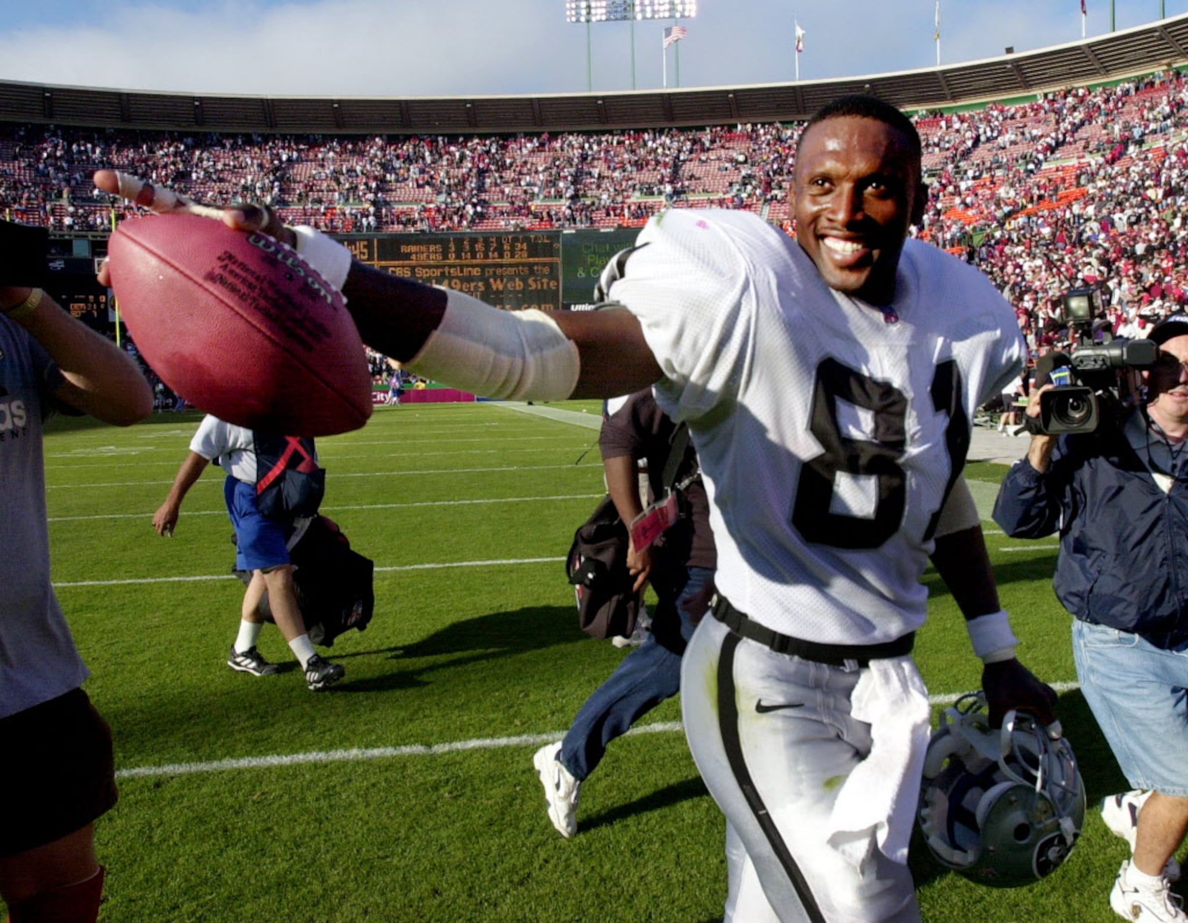 Raiders Legend, Tim Brown  Oakland raiders images, Oakland raiders  football, Raiders cowboys