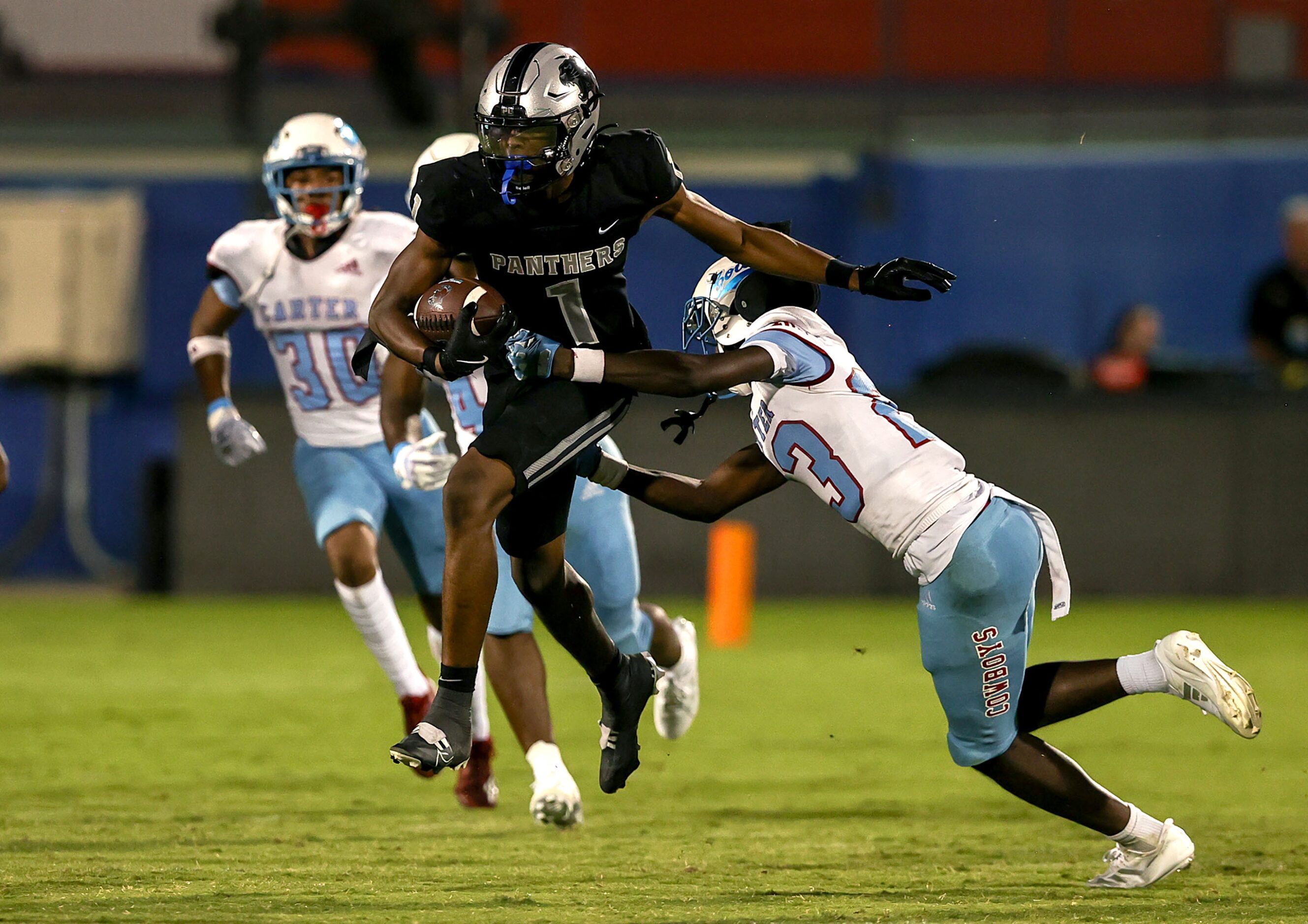 Frisco Panther Creek wide receiver Sentel Simpson (1) grabs a reception against defensive...