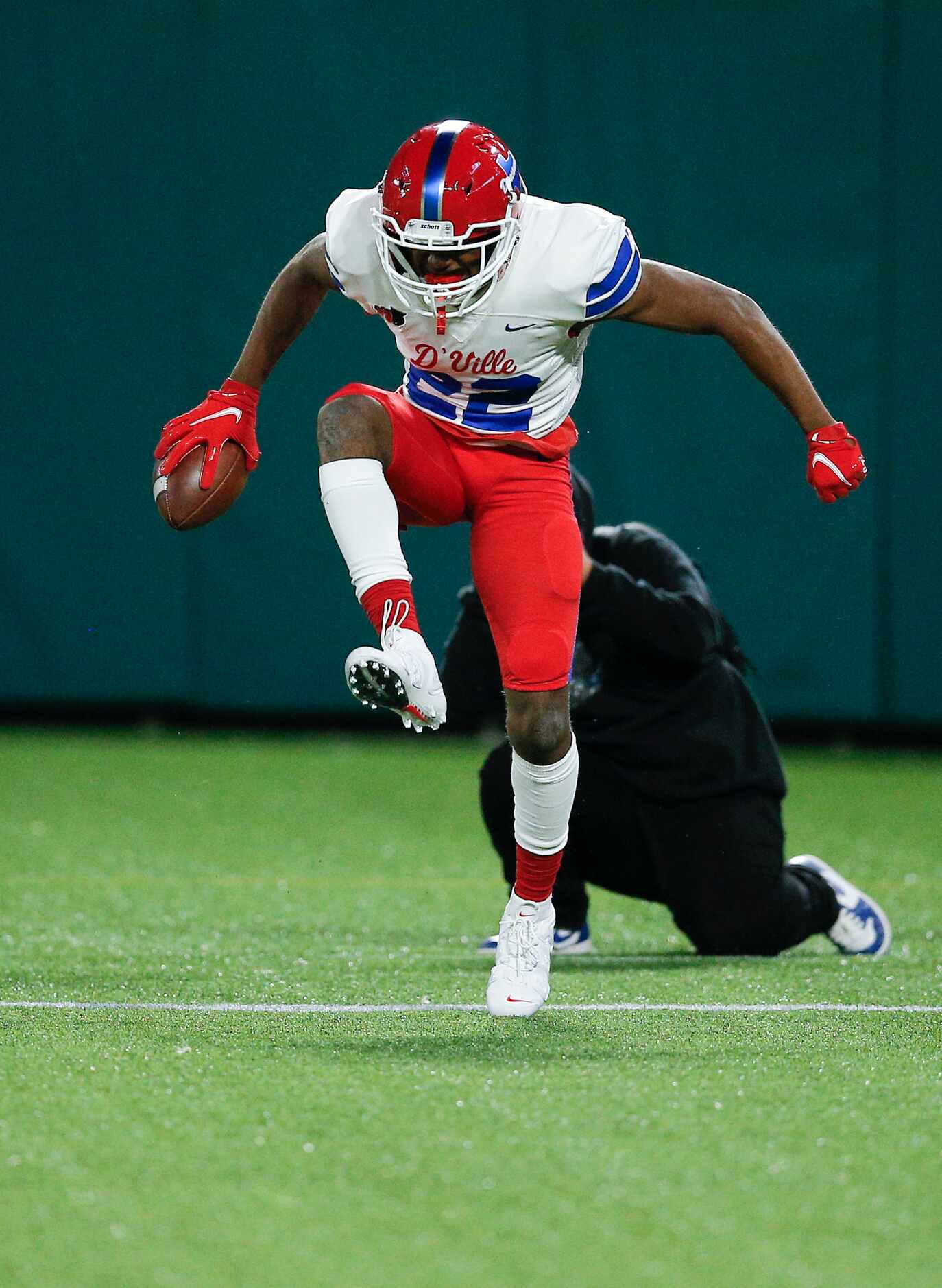 Duncanville sophomore wide receiver Lontrell Turner (22) celebrates a touchdown during the...
