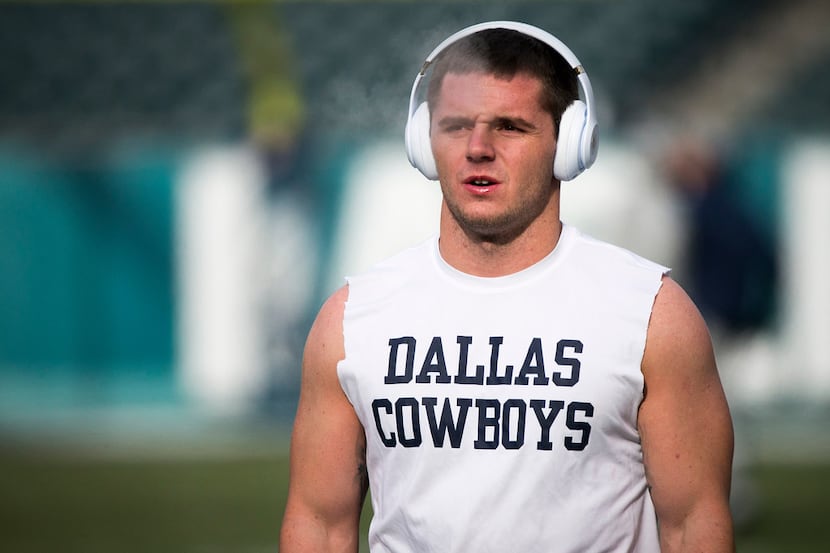 Dallas Cowboys wide receiver Ryan Switzer  warms up before an NFL football game against the...