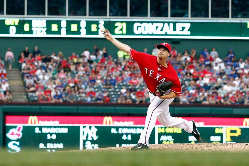 May 30, 2015; Arlington, TX, USA; Texas Rangers starting pitcher Chi Chi Gonzalez (21)...