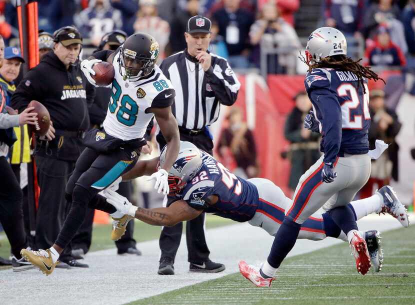 New England Patriots linebacker James Harrison (92) pushes Jacksonville Jaguars wide...