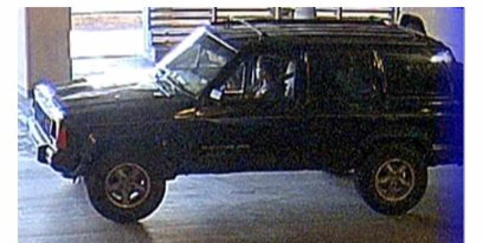 Este el Jeep que busca la policía de Dallas con relación al asesinato de una mujer en un...