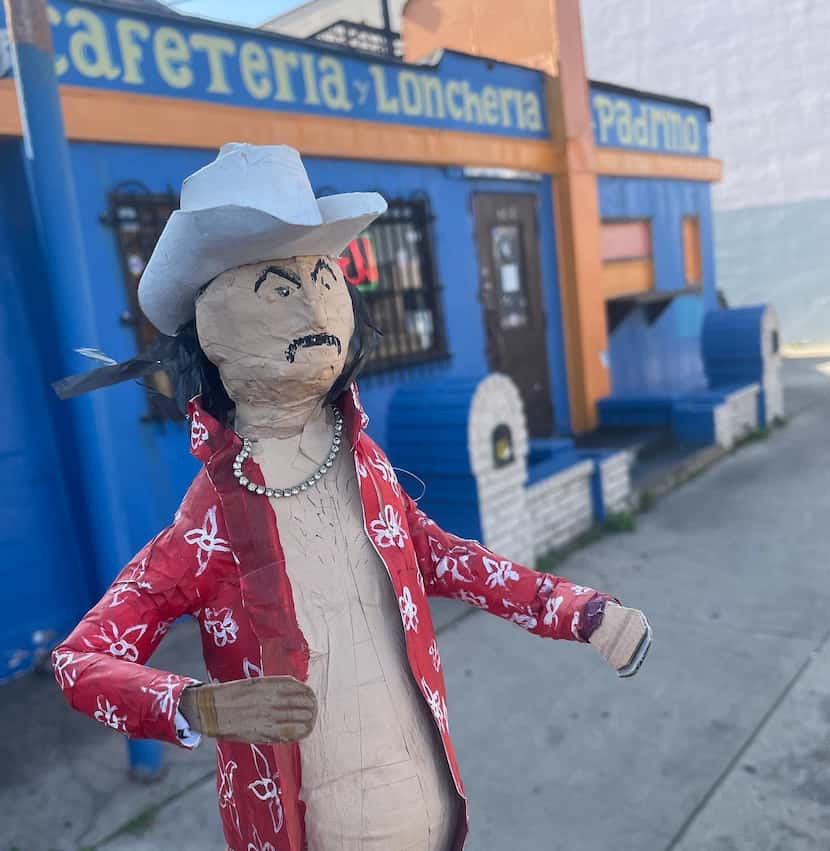 A sculpture of Bandito on Jefferson Boulevard in Oak Cliff.