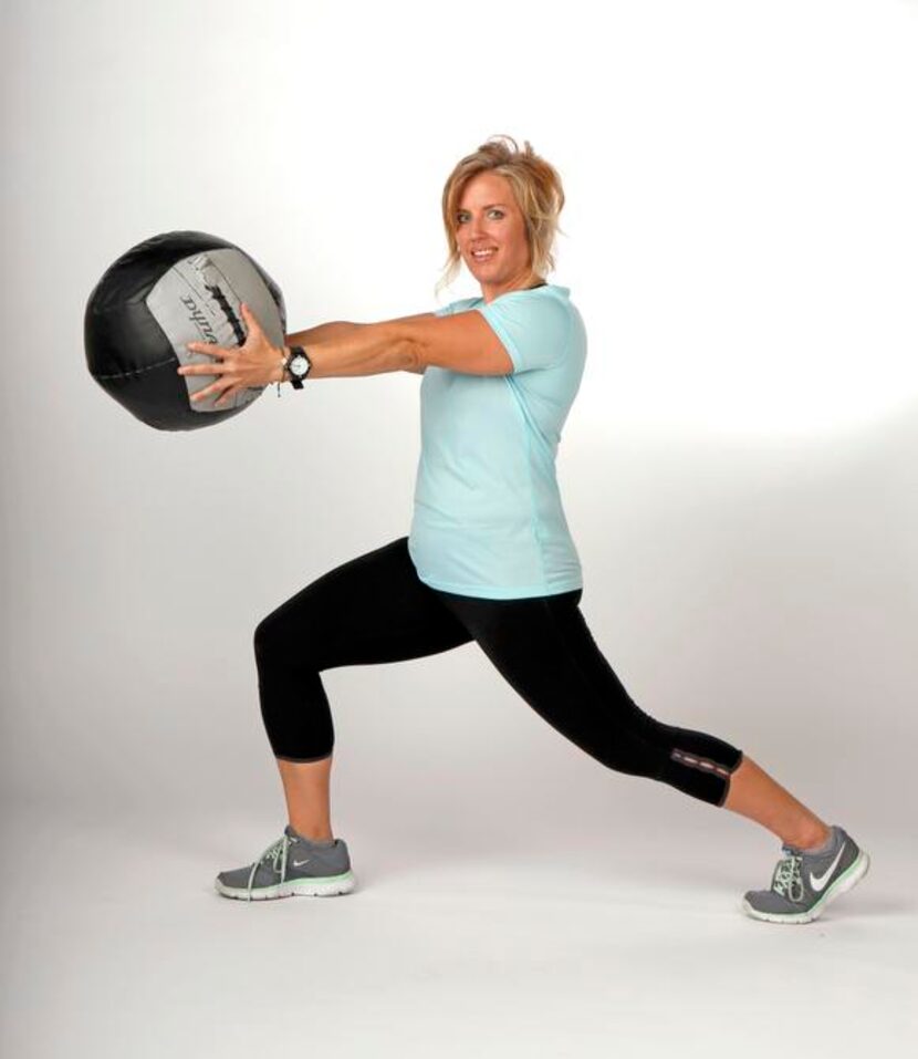 
The med-ball lunge
