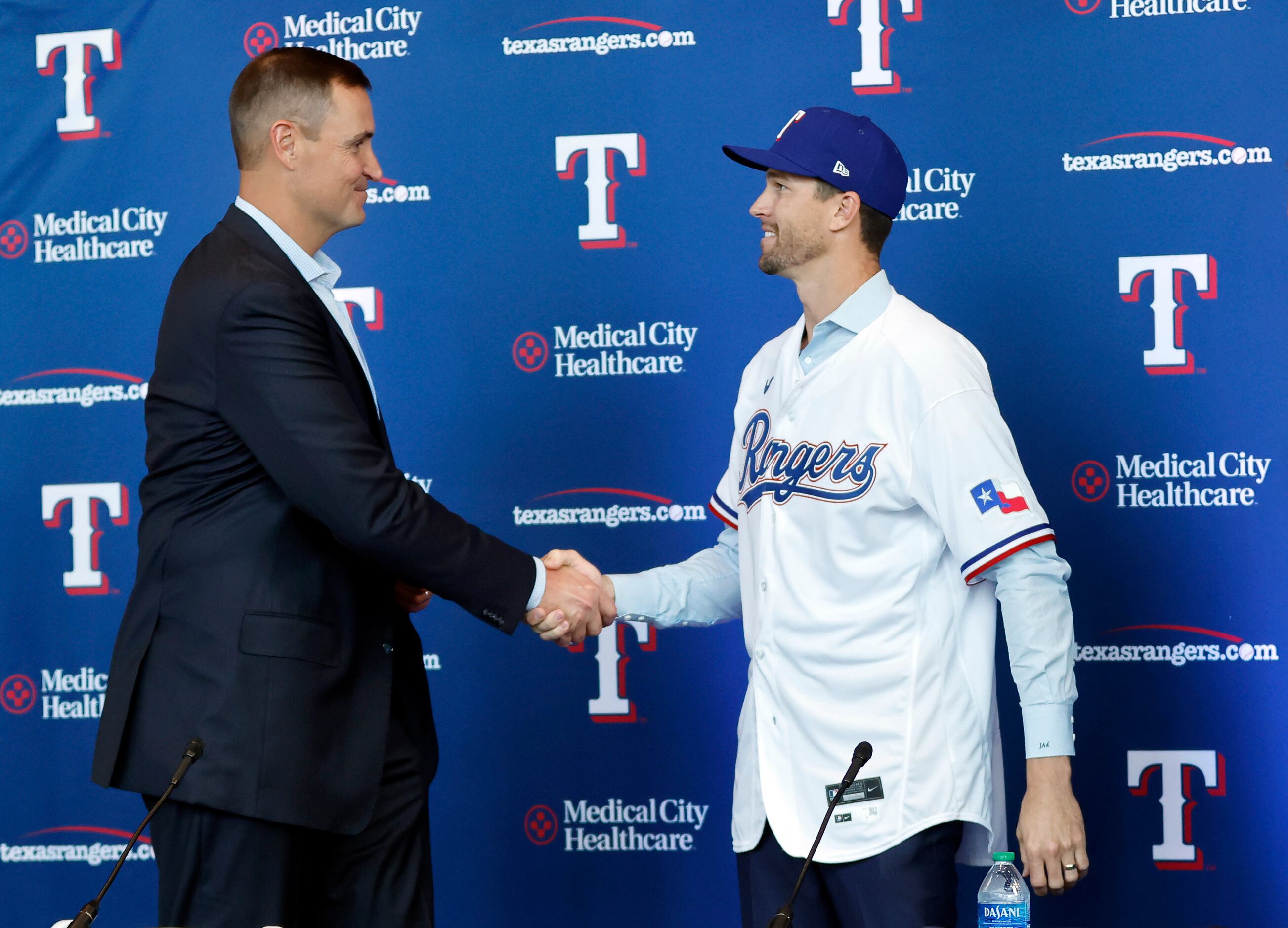 Photos: Texas Rangers introduce new starting pitcher Jacob deGrom
