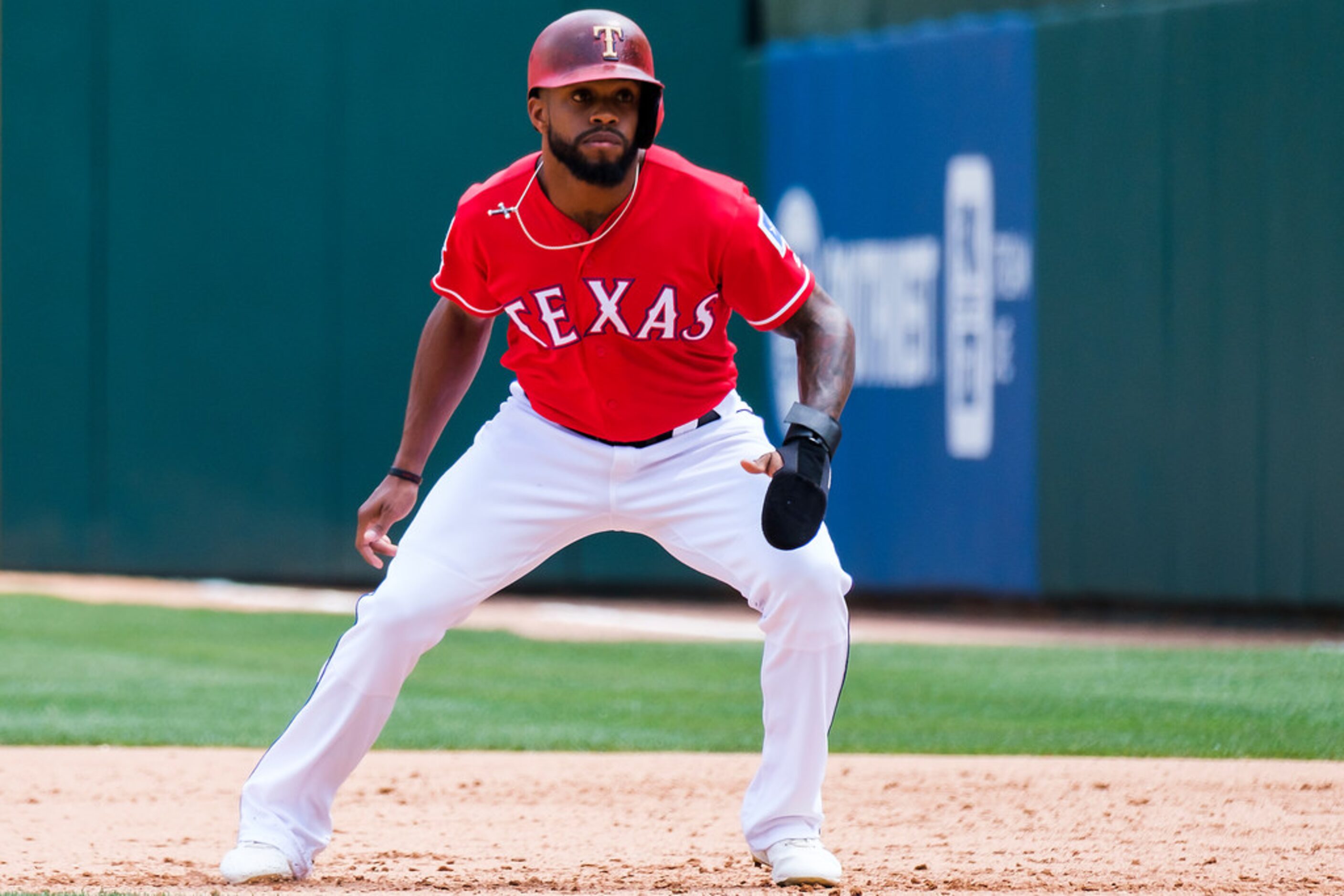 Texas Rangers outfielder Delino DeShields comes in to pinch run during the eighth inning...