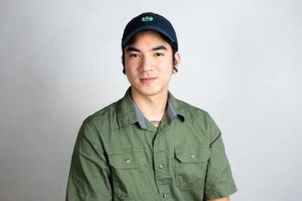 Head shot of Loc Huynh, Painter