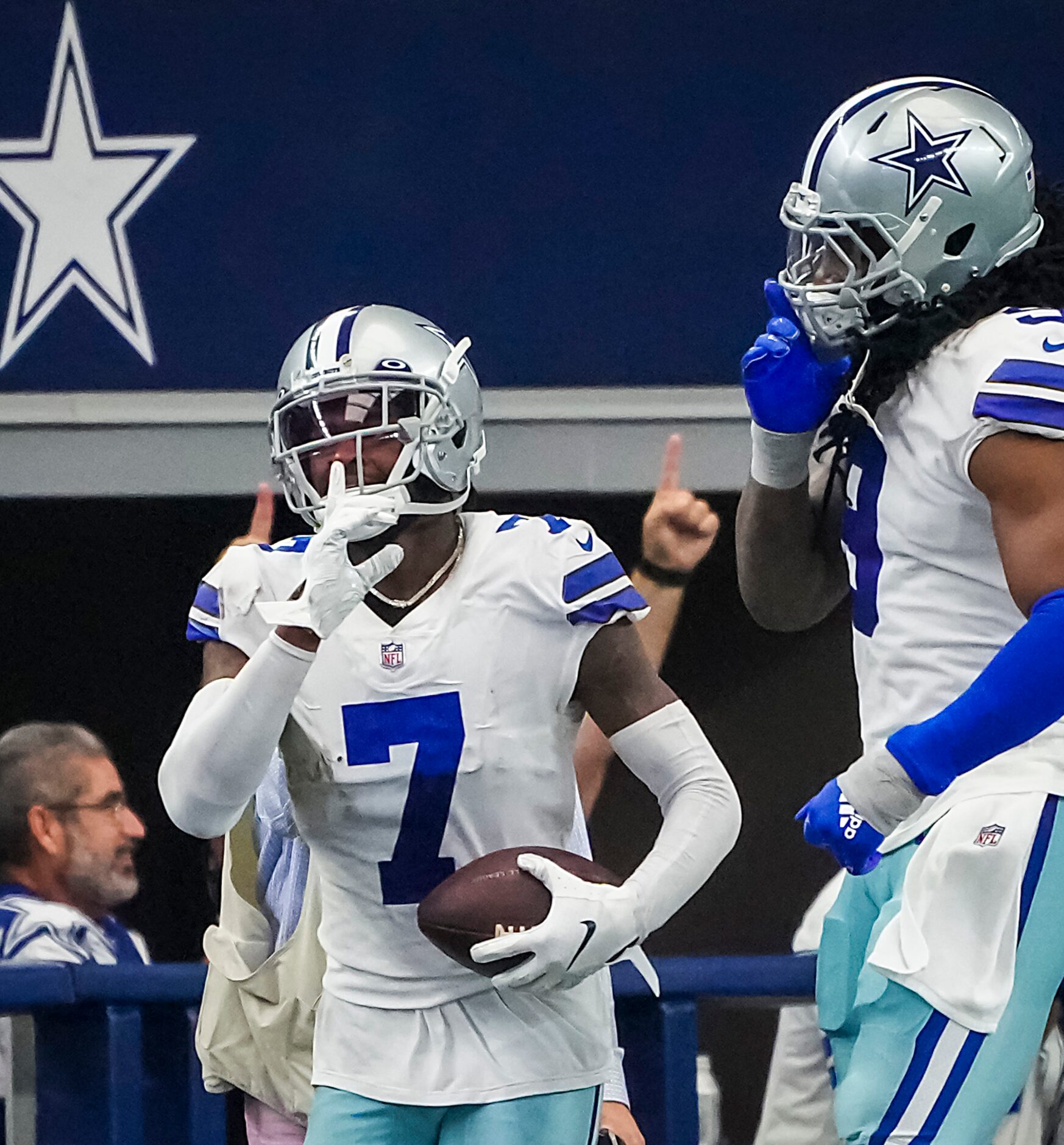 Dallas Cowboys cornerback Trevon Diggs (7) celebrates with middle linebacker Jaylon Smith...