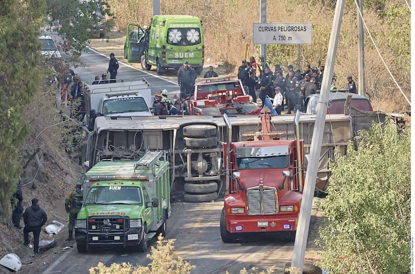 Al menos 18 peregrinos murieron y 32 más resultaron lesionados tras la volcadura del camión...