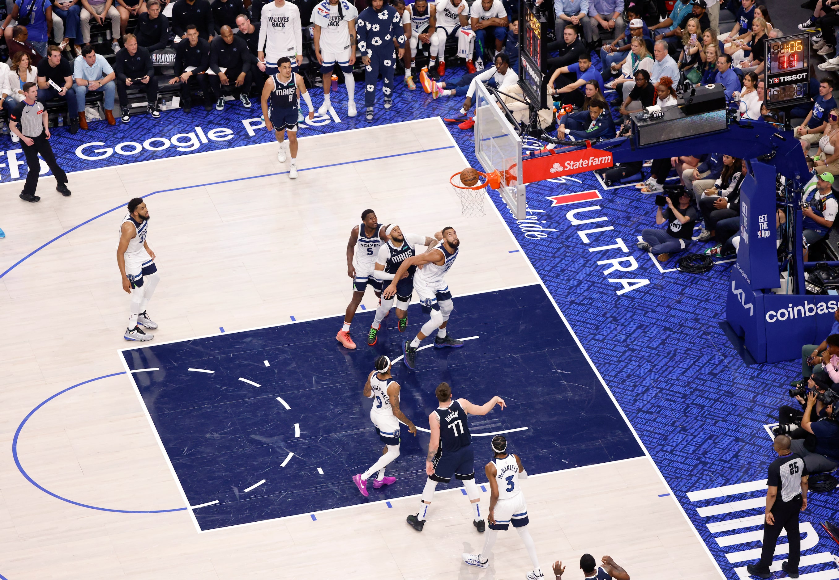 Dallas Mavericks guard Luka Doncic (77) watches his running jumper find the bottom of the...