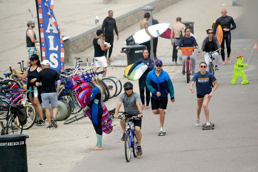 Huntington Beach, California, el domingo 26 de abril de 2020.