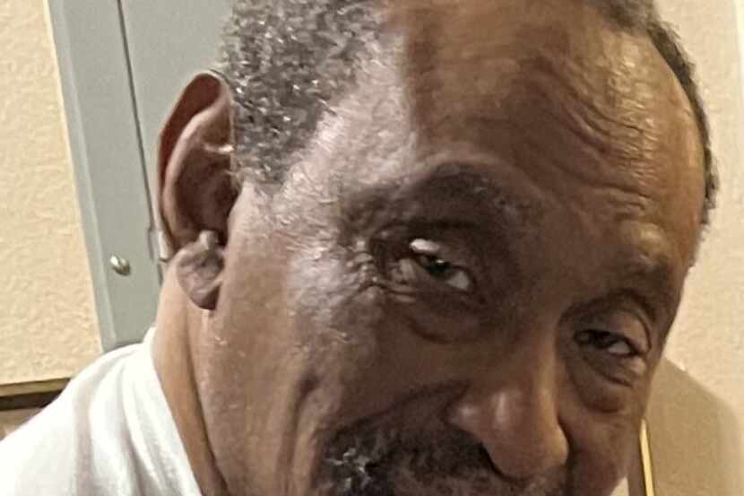 Dallas police are asking for the public's help finding 78-year-old Samuel Heard.