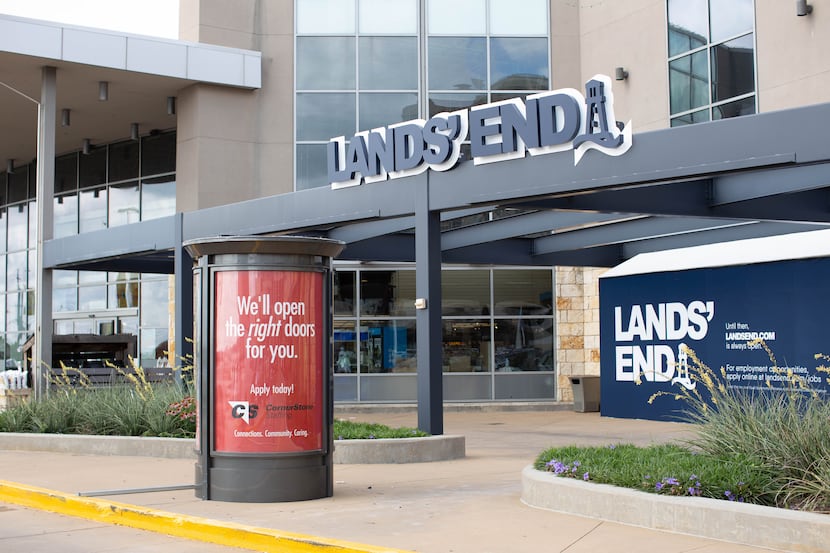 New stores from Lands' End, Living Spaces and Mizzen+Main open as