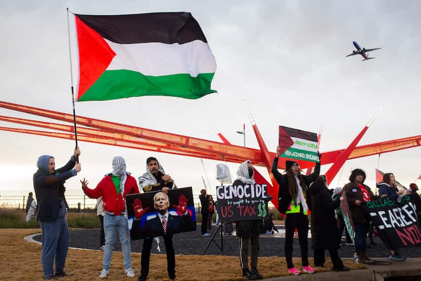 Pro-Palestinian demonstrators protest at the entrance of Dallas Love Field before United...