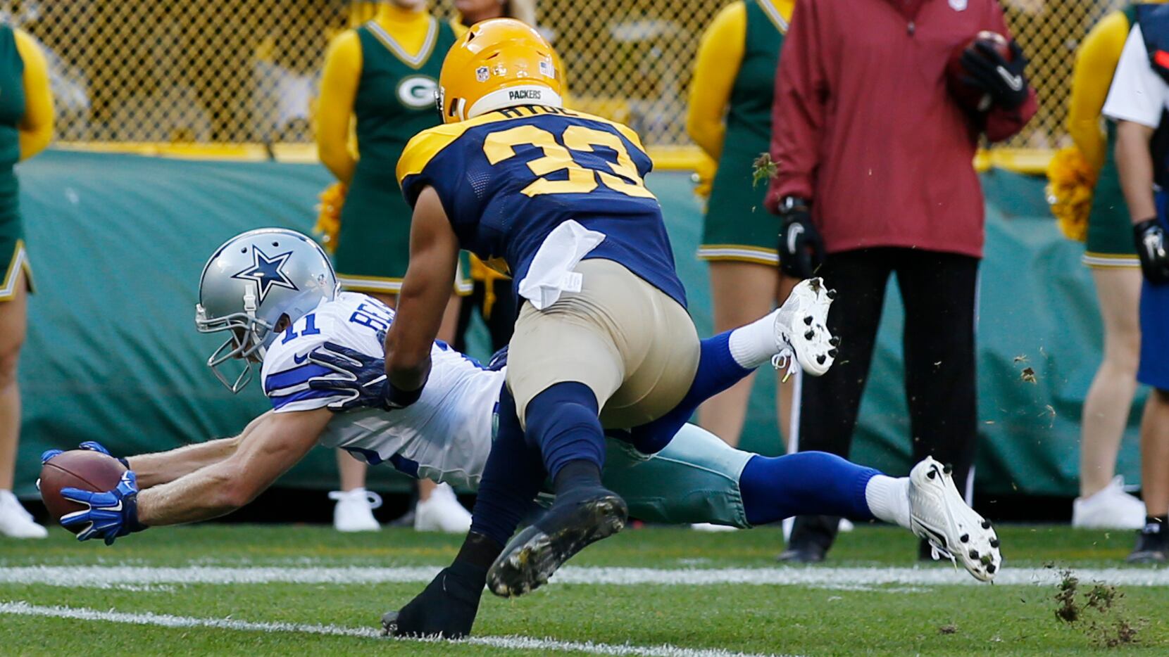 Recap: Dak Prescott, four forced turnovers help Cowboys blow out Packers