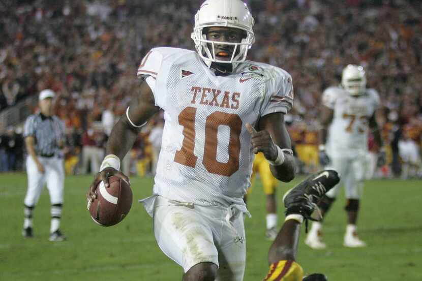 Texas quarterback Vince Young rushes for the game-winning touchdown against Southern...