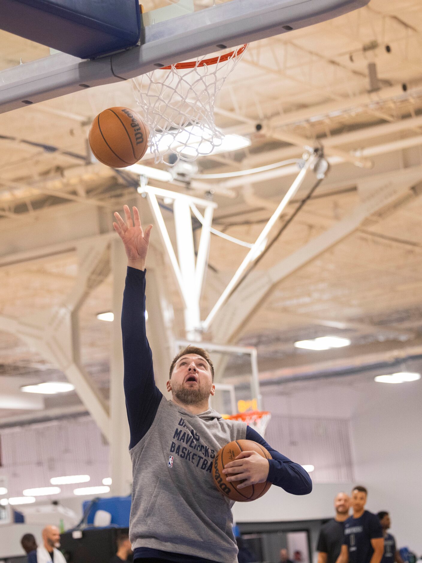 Dallas Mavericks guard Luka Dončić (77) shoots the ball during practice at the Mavericks...