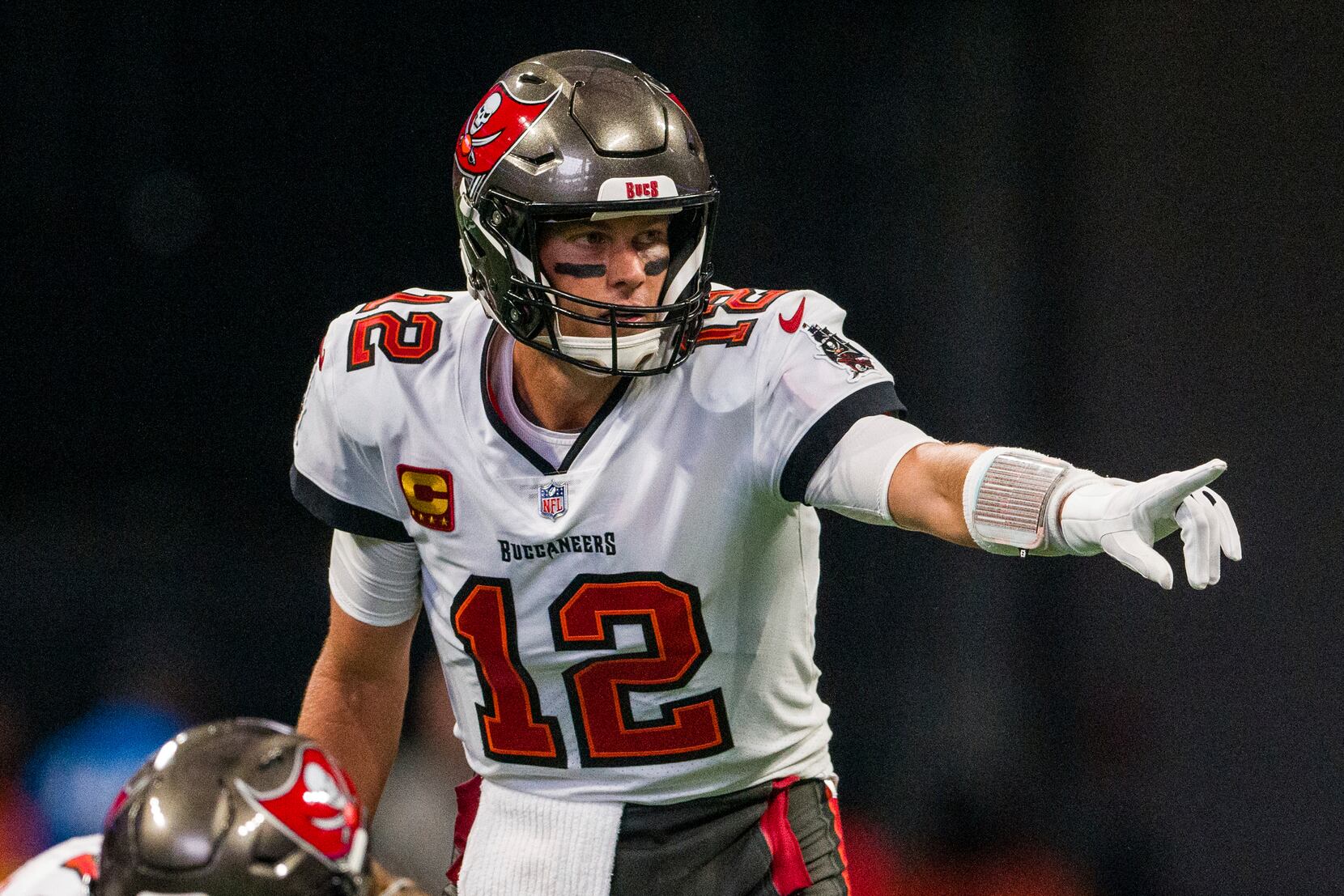 Buccaneers Unveil First Photos Of Tom Brady In Tampa Bay's Uniforms