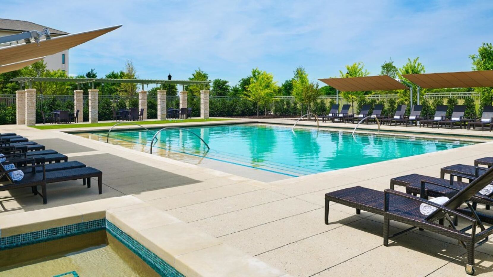 In Frisco, the Sheraton Stonebriar offers a deal with free meals for kids 12 and younger. 