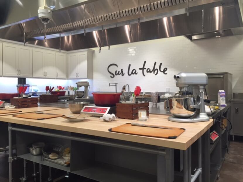 Sur La Table just opened its new store, complete with a fully equipped kitchen for cooking...