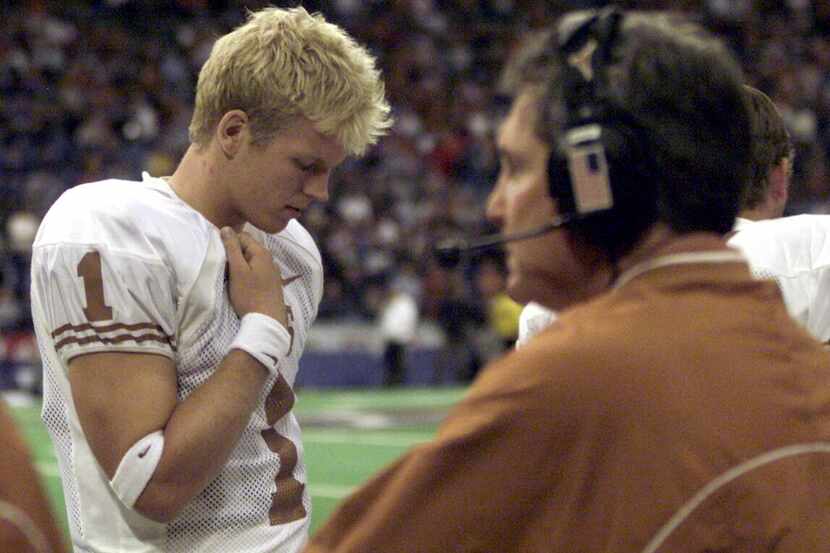 Chris Simms on the sideline with Mack Brown during the 2001 Big 12 championship game.