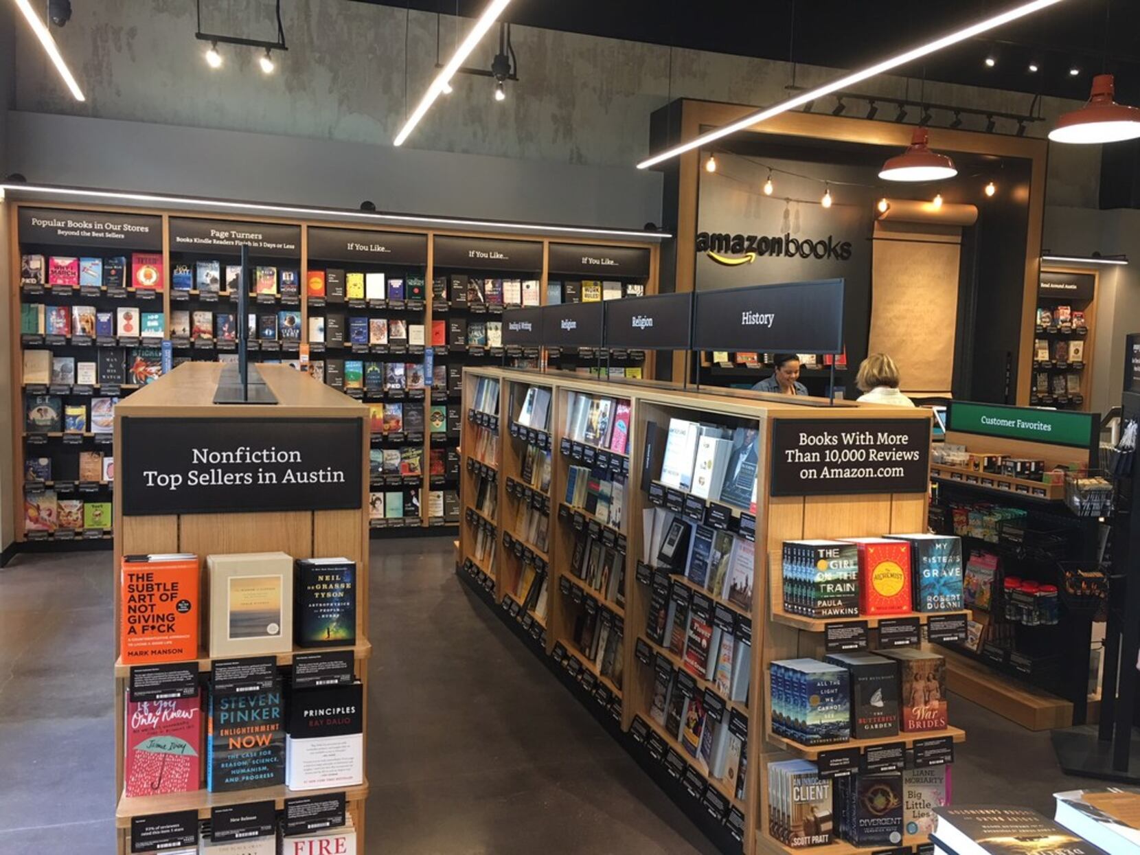 opens a physical bookstore, but still hopes you buy online