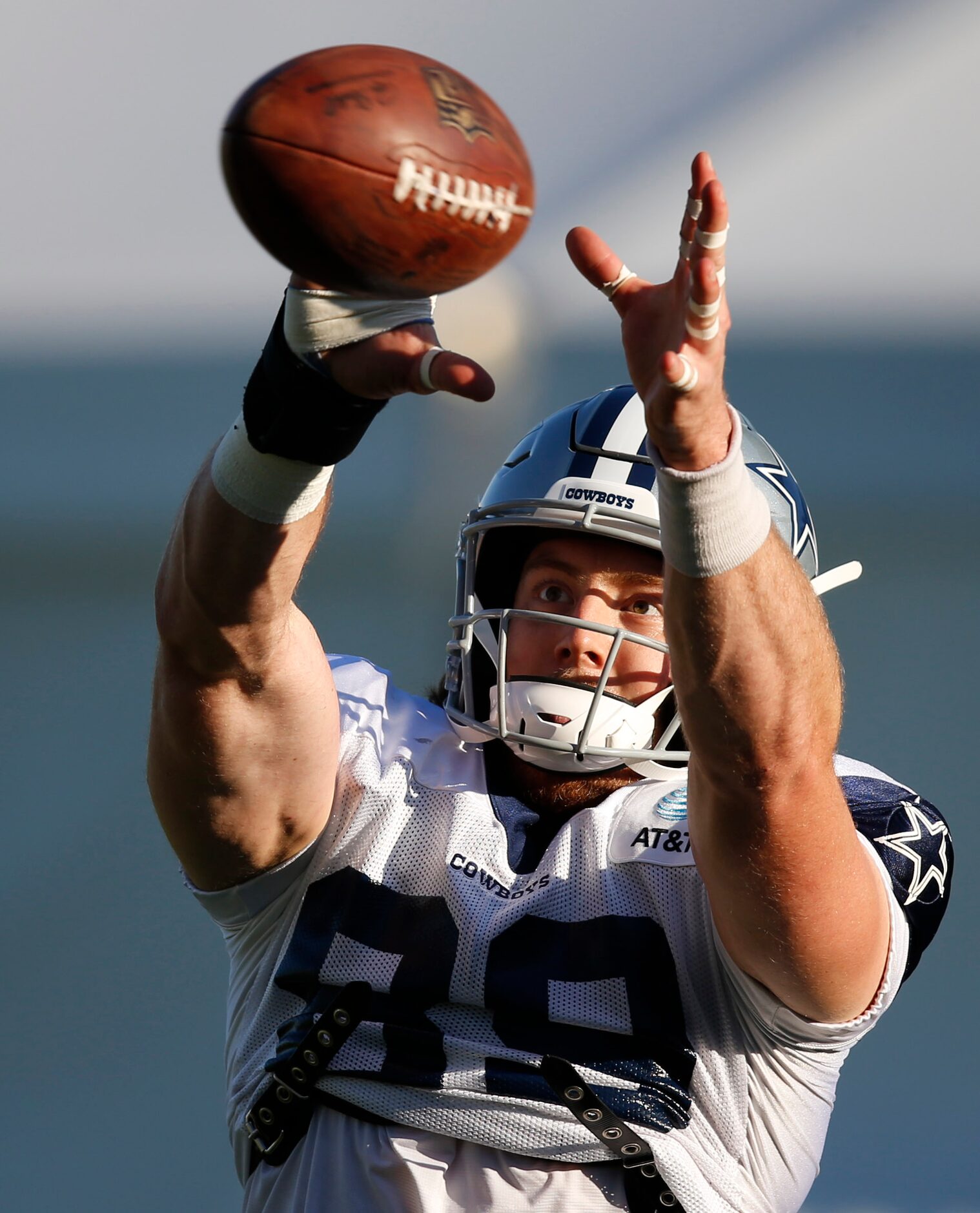 Dallas Cowboys tight end Blake Jarwin (89) reaches to catch the ball in practice during...