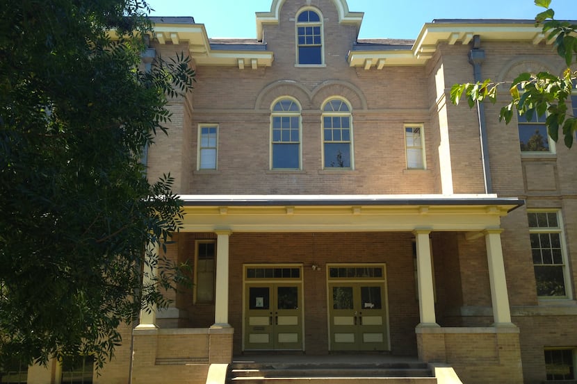Davy Crockett School opened in 1903 on Carroll Avenue.