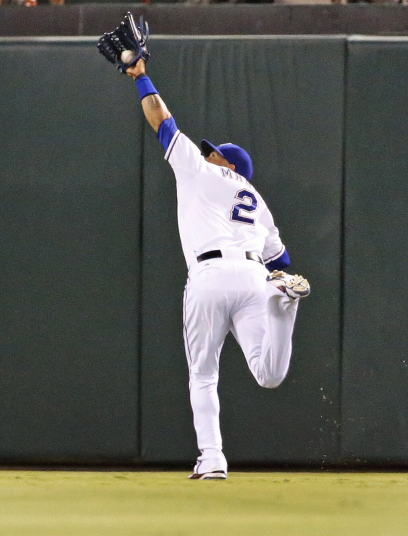 Texas center fielder Leonys Martin makes a nice running catch to retire Houston's Gregorio...