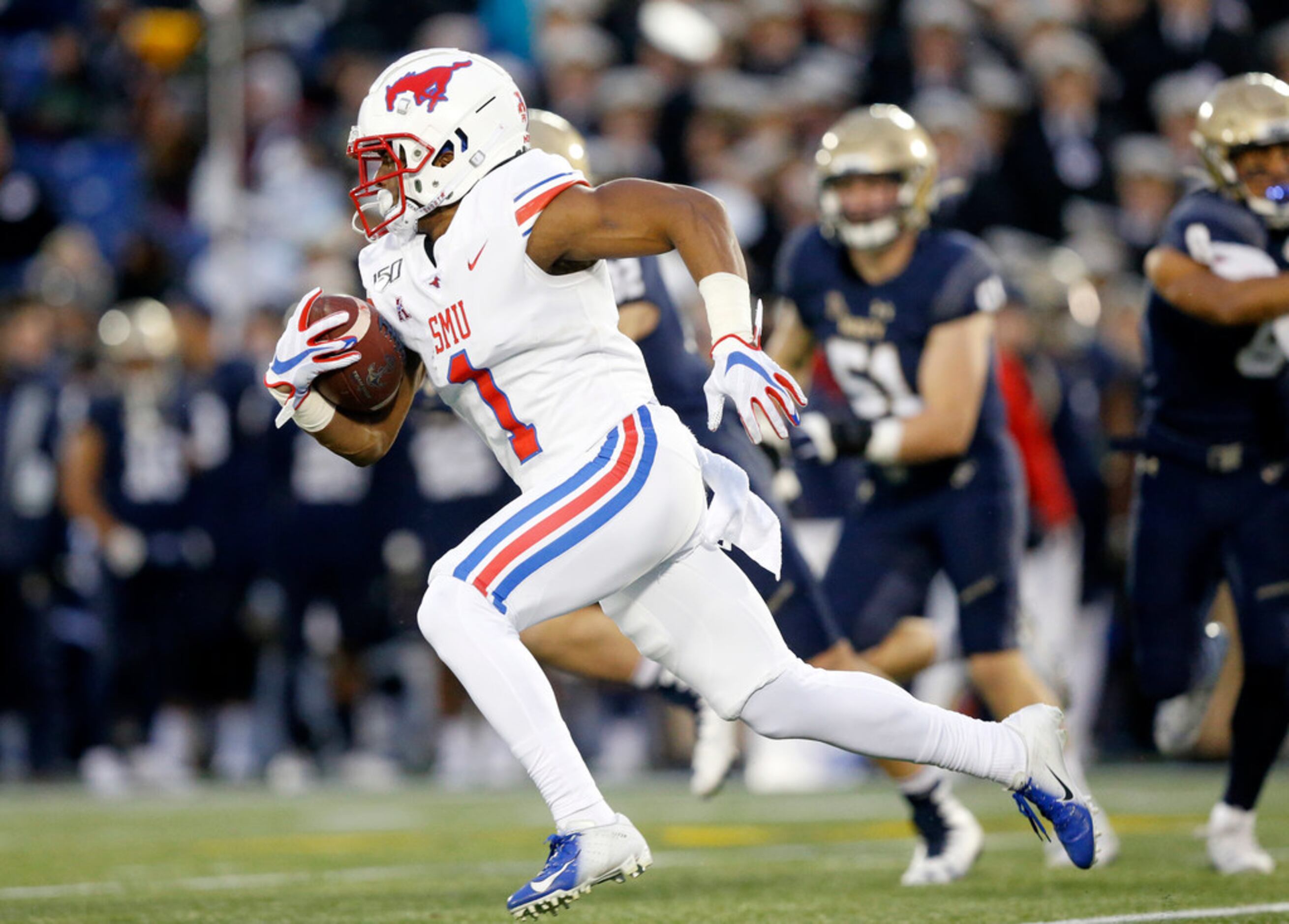 Southern Methodist Mustangs wide receiver CJ Sanders (1) races for a long touchdown on a...
